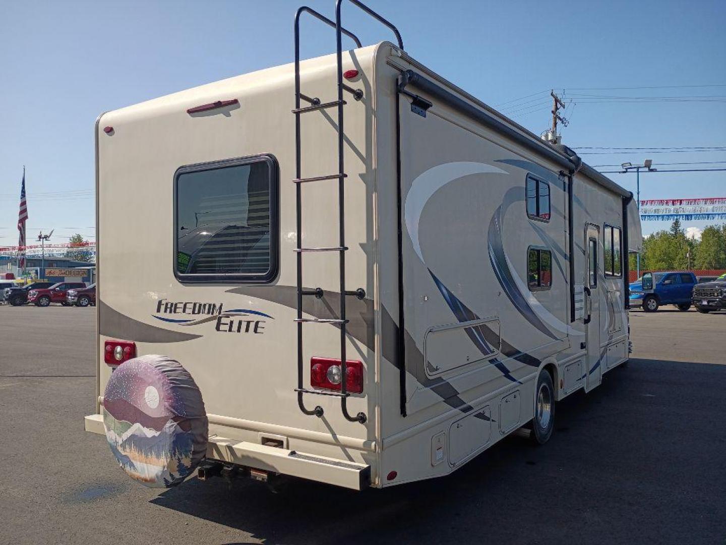 2019 WHITE FORD ECONOLINE E450 SUPER DUTY CUTAWAY VAN (1FDXE4FS8KD) with an 6.8L engine, Automatic transmission, located at 2525 S. Cushman, Fairbanks, AK, 99701, (907) 452-5707, 64.824036, -147.712311 - Photo#3