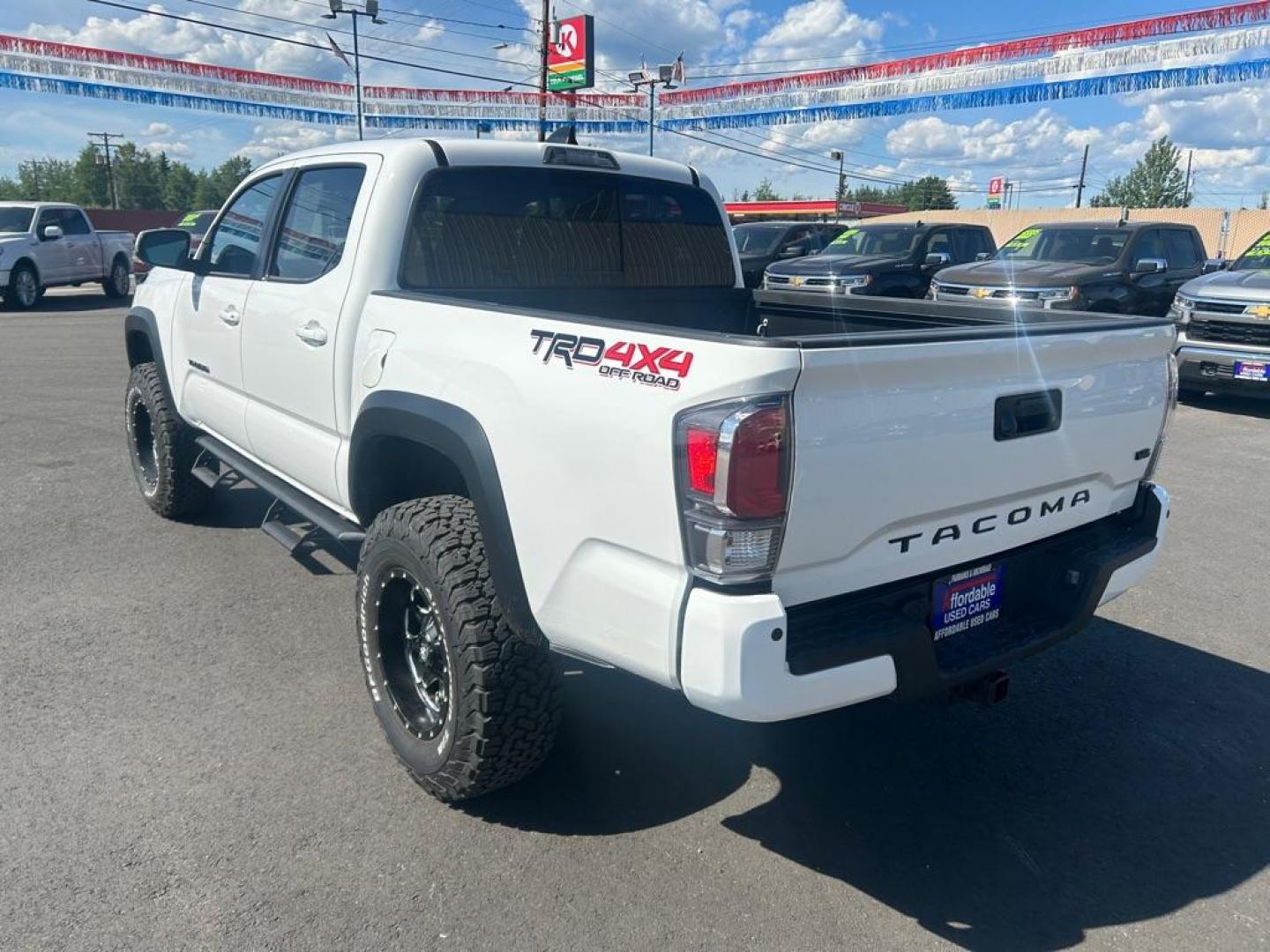2023 WHITE TOYOTA TACOMA DOUBLE CAB (3TMCZ5AN2PM) with an 3.5L engine, Automatic transmission, located at 2525 S. Cushman, Fairbanks, AK, 99701, (907) 452-5707, 64.824036, -147.712311 - Photo#3