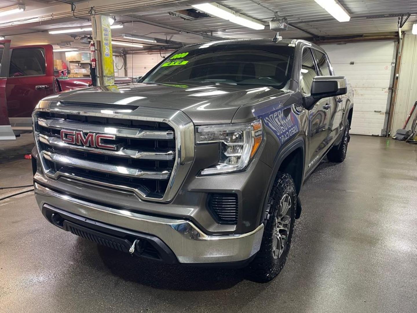 2020 GRAY GMC SIERRA 1500 SLE (1GTU9BED6LZ) with an 5.3L engine, Automatic transmission, located at 2525 S. Cushman, Fairbanks, AK, 99701, (907) 452-5707, 64.824036, -147.712311 - Photo#1