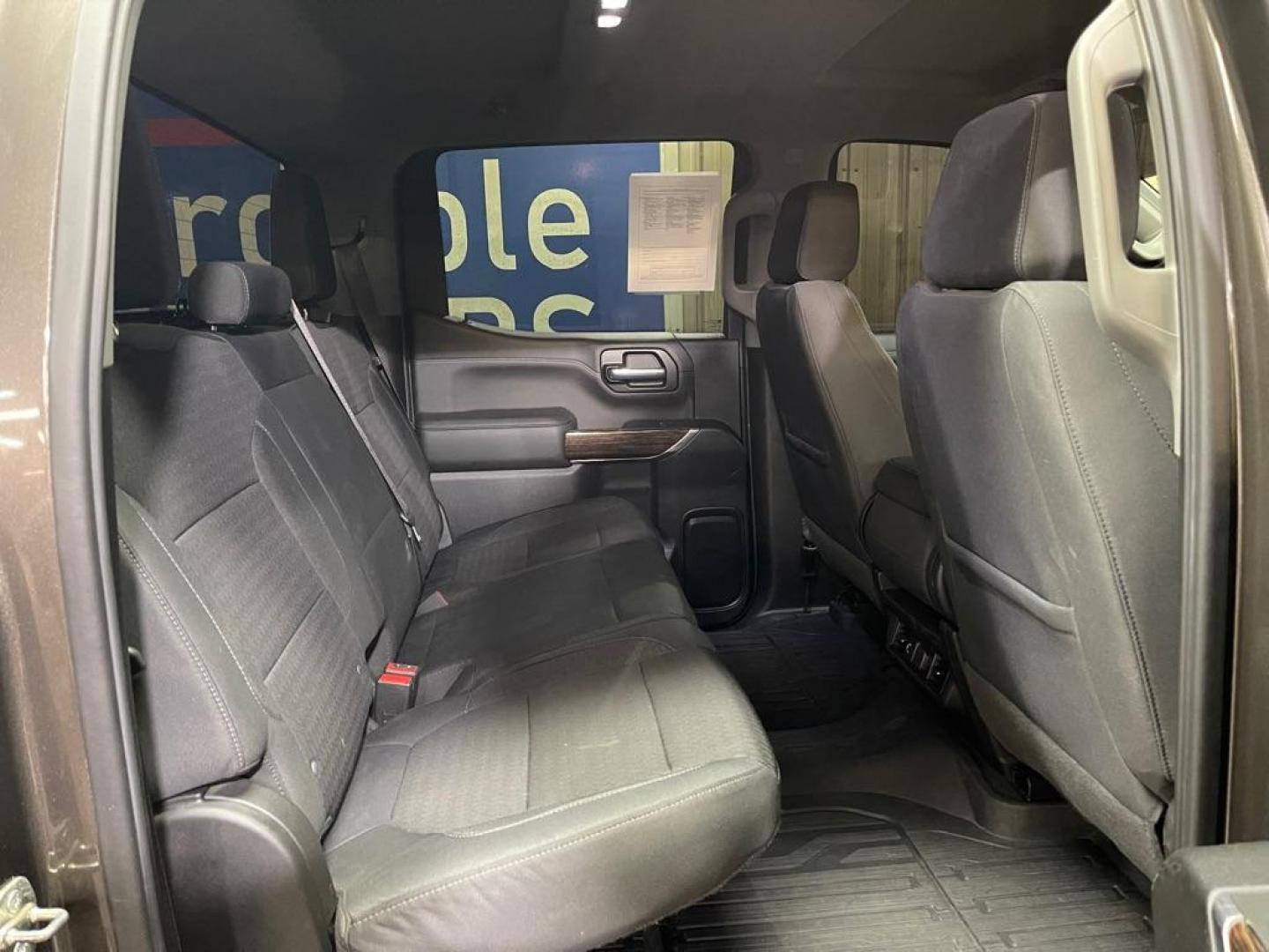 2020 GRAY GMC SIERRA 1500 SLE (1GTU9BED6LZ) with an 5.3L engine, Automatic transmission, located at 2525 S. Cushman, Fairbanks, AK, 99701, (907) 452-5707, 64.824036, -147.712311 - Photo#4