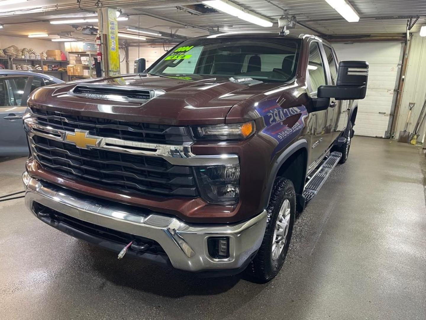 2024 BROWN CHEVROLET SILVERADO 2500 HEAVY DUTY LT (1GC4YNE71RF) with an 6.6L engine, Automatic transmission, located at 2525 S. Cushman, Fairbanks, AK, 99701, (907) 452-5707, 64.824036, -147.712311 - Photo#1