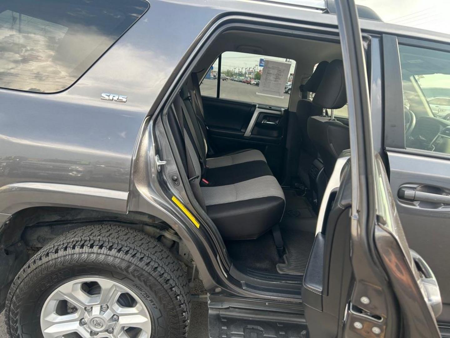 2021 GRAY TOYOTA 4RUNNER SR5/SR5 PREMIUM (JTEMU5JR3M5) with an 4.0L engine, Automatic transmission, located at 2525 S. Cushman, Fairbanks, AK, 99701, (907) 452-5707, 64.824036, -147.712311 - Photo#5