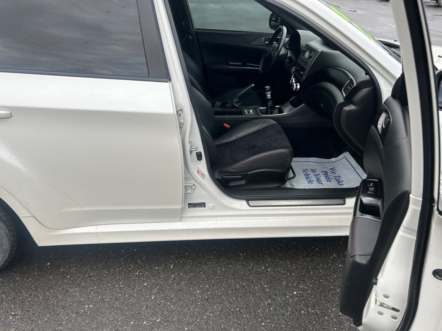 2013 WHITE SUBARU IMPREZA STI WRX STI (JF1GR8H63DL) with an 2.5L engine, 6-Speed Manual transmission, located at 2525 S. Cushman, Fairbanks, AK, 99701, (907) 452-5707, 64.824036, -147.712311- Photo#4