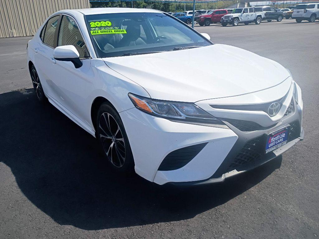 photo of 2020 TOYOTA CAMRY SE