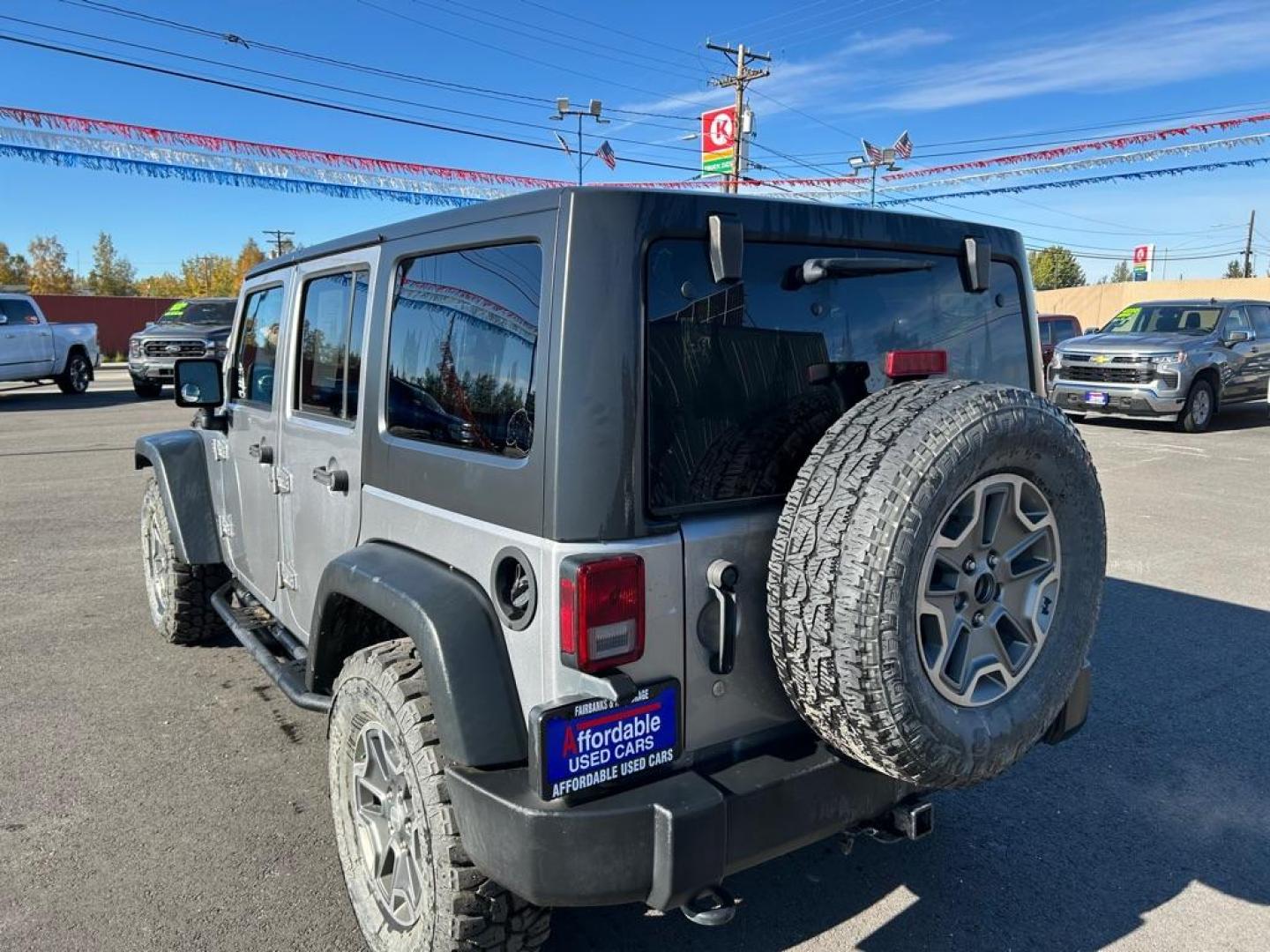 2017 GRAY JEEP WRANGLER UNLIMI RUBICON (1C4BJWFG0HL) with an 3.6L engine, Automatic transmission, located at 2525 S. Cushman, Fairbanks, AK, 99701, (907) 452-5707, 64.824036, -147.712311 - Photo#3
