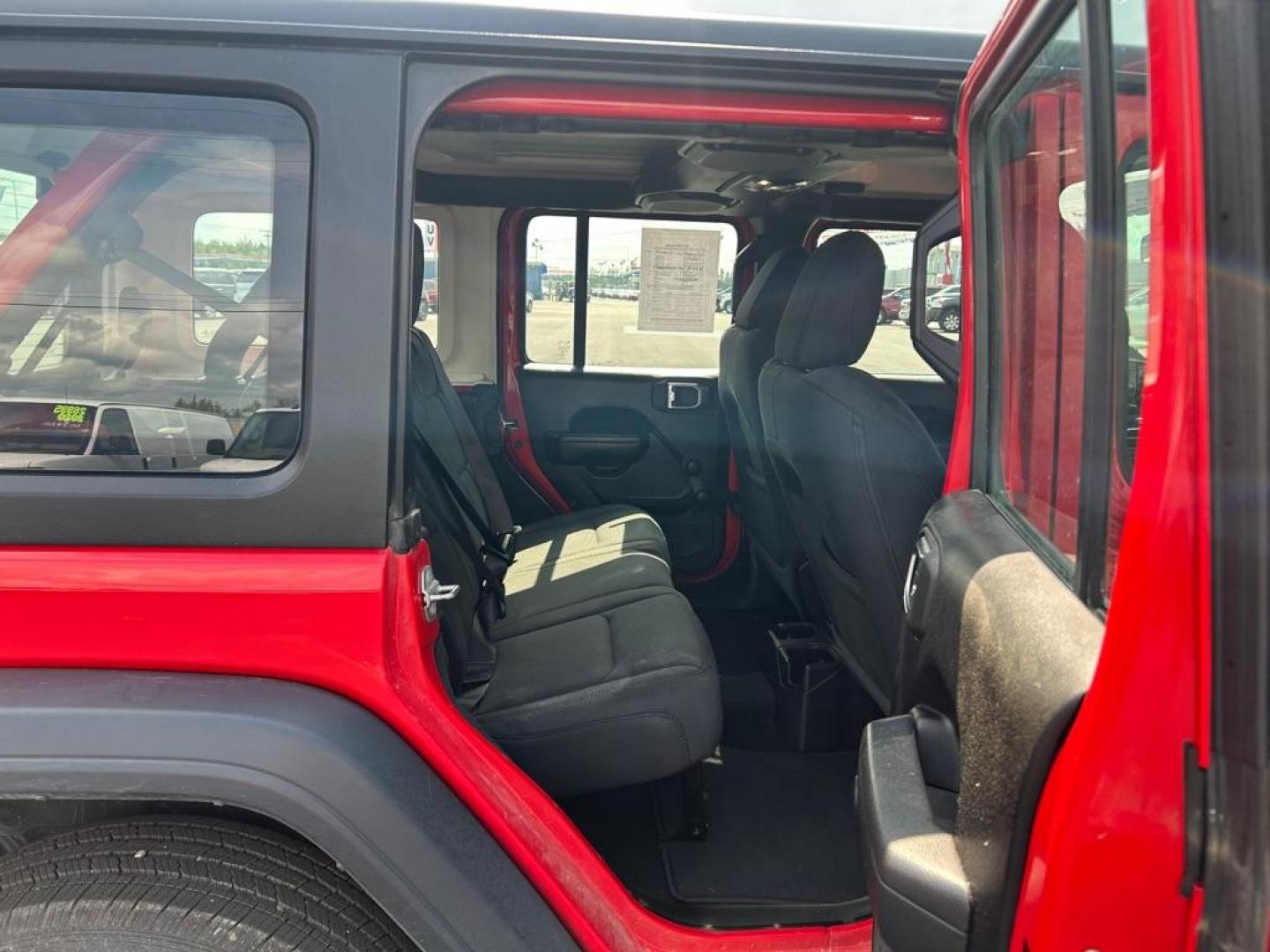 2022 RED JEEP WRANGLER UNLIMI SPORT (1C4HJXDG1NW) with an 3.6L engine, Automatic transmission, located at 2525 S. Cushman, Fairbanks, AK, 99701, (907) 452-5707, 64.824036, -147.712311 - Photo#5