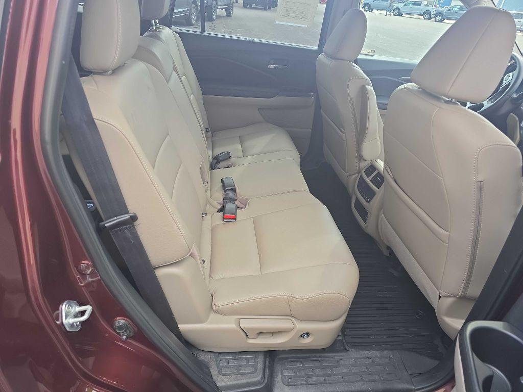 photo of 2022 HONDA PILOT SE