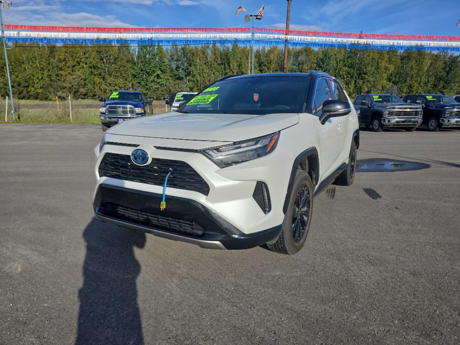 2023 WHITE TOYOTA RAV4 XSE (2T3E6RFV8PW) with an 2.5L engine, Automatic transmission, located at 2525 S. Cushman, Fairbanks, AK, 99701, (907) 452-5707, 64.824036, -147.712311 - Photo#1