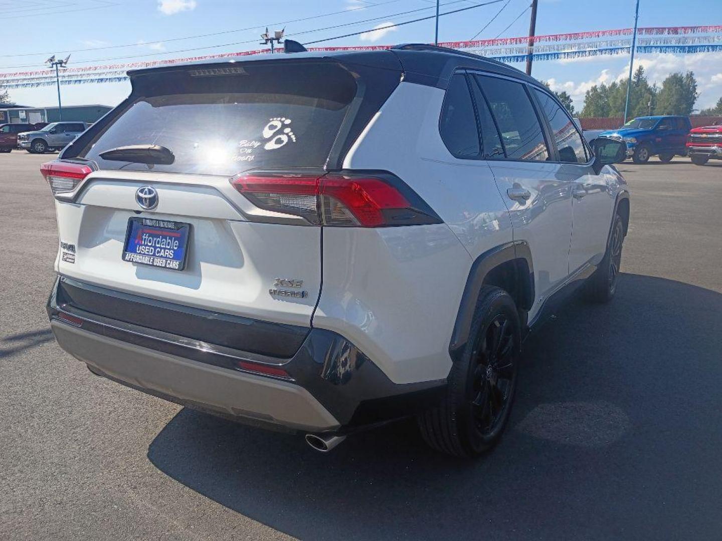 2023 WHITE TOYOTA RAV 4 XSE (2T3E6RFV8PW) , Automatic transmission, located at 2525 S. Cushman, Fairbanks, AK, 99701, (907) 452-5707, 64.824036, -147.712311 - Photo#3