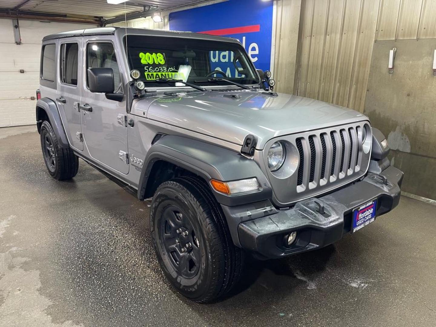 2018 GRAY JEEP WRANGLER UNLIMI SPORT (1C4HJXDG3JW) with an 3.6L engine, Automatic transmission, located at 2525 S. Cushman, Fairbanks, AK, 99701, (907) 452-5707, 64.824036, -147.712311 - Photo#0