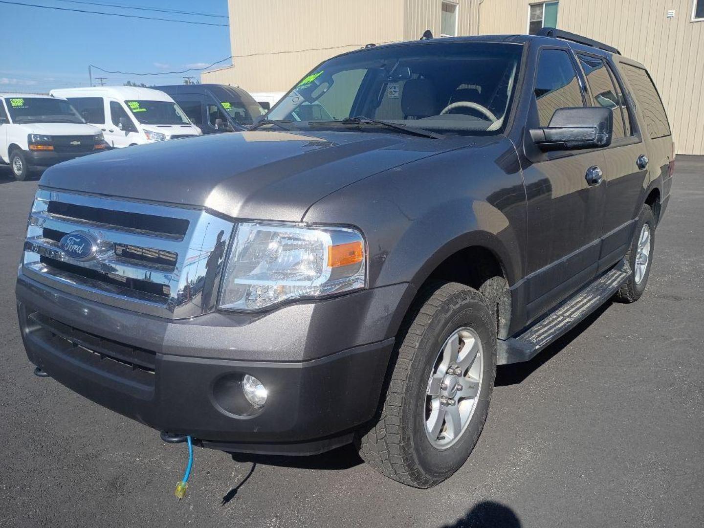 2014 GRAY FORD EXPEDITION XL (1FMJU1G59EE) with an 5.4L engine, Automatic transmission, located at 2525 S. Cushman, Fairbanks, AK, 99701, (907) 452-5707, 64.824036, -147.712311 - Photo#1