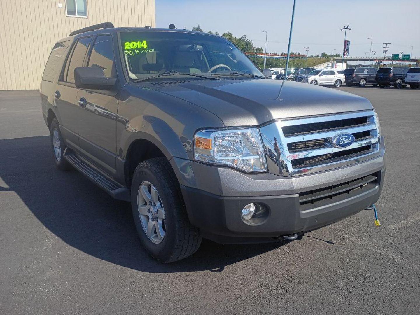 2014 GRAY FORD EXPEDITION XL (1FMJU1G59EE) with an 5.4L engine, Automatic transmission, located at 2525 S. Cushman, Fairbanks, AK, 99701, (907) 452-5707, 64.824036, -147.712311 - Photo#3