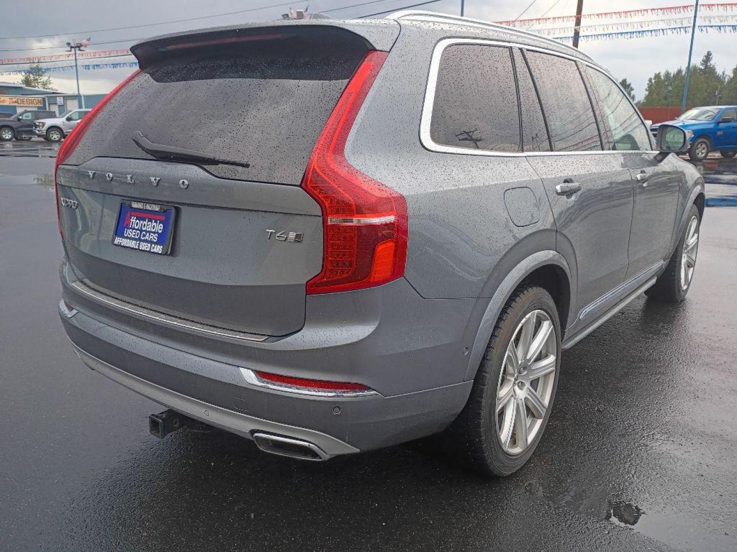 2017 SILVER VOLVO XC90 T6 (YV4A22PL9H1) with an 2.0L engine, Automatic transmission, located at 2525 S. Cushman, Fairbanks, AK, 99701, (907) 452-5707, 64.824036, -147.712311 - Photo#4