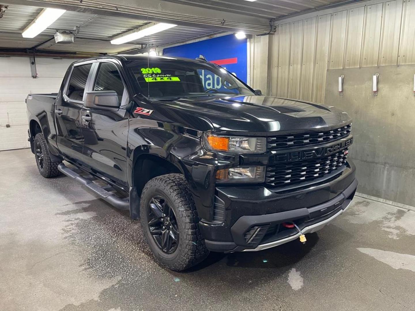 2019 BLACK CHEVROLET SILVERADO 1500 TRAIL BOSS CUSTOM (1GCPYCEF7KZ) with an 5.3L engine, Automatic transmission, located at 2525 S. Cushman, Fairbanks, AK, 99701, (907) 452-5707, 64.824036, -147.712311 - Photo#0