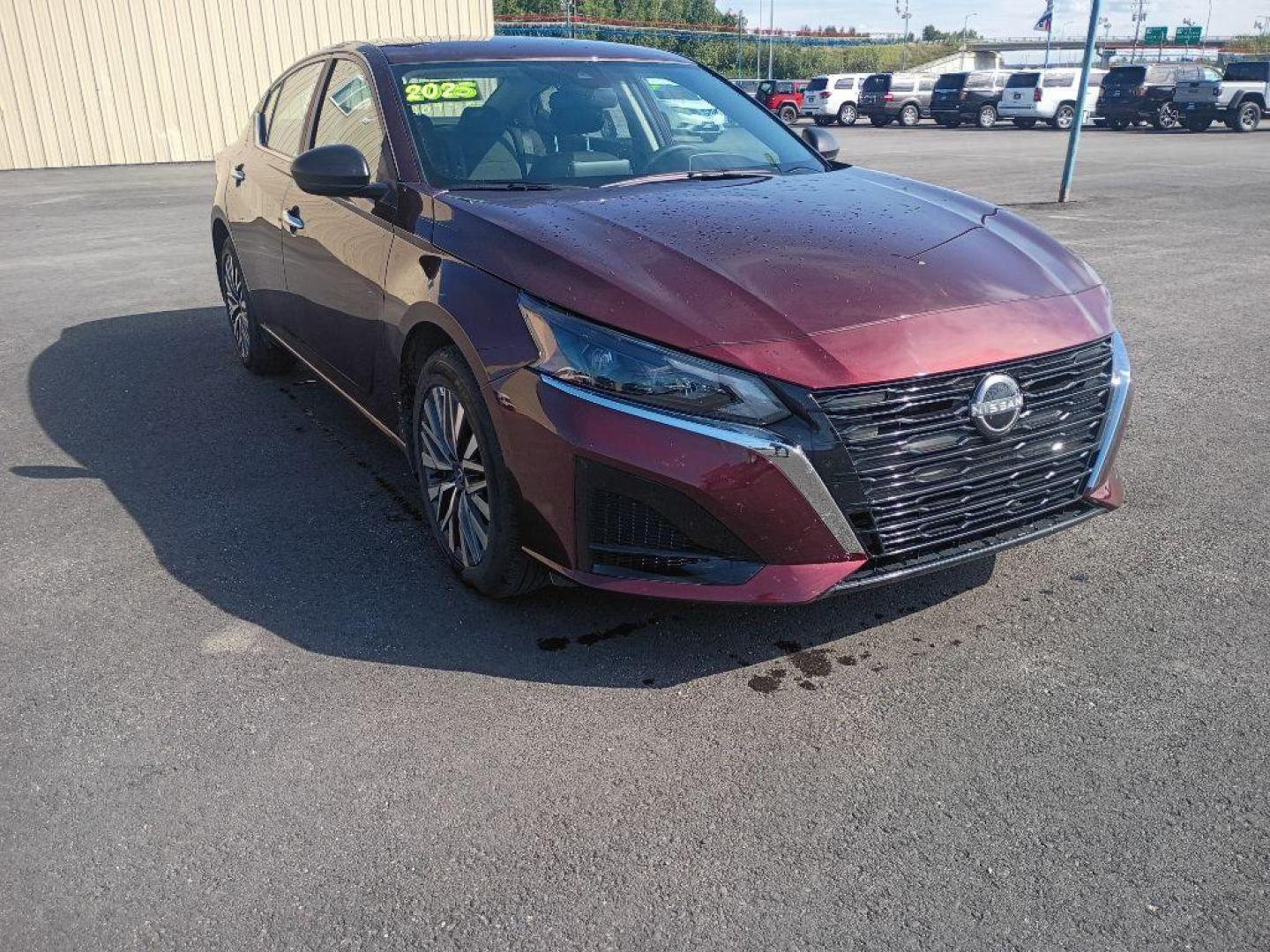 2025 MAROON NISSAN ALTIMA SV (1N4BL4DW3SN) with an 2.5L engine, Automatic transmission, located at 2525 S. Cushman, Fairbanks, AK, 99701, (907) 452-5707, 64.824036, -147.712311 - Photo#4