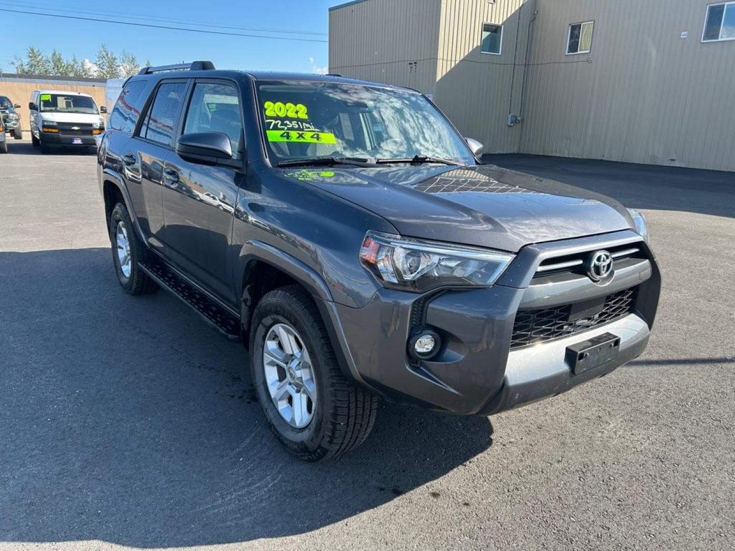 2022 GREY TOYOTA 4RUNNER SR5/SR5 PREMIUM (JTEMU5JR2N6) with an 4.0L engine, Automatic transmission, located at 2525 S. Cushman, Fairbanks, AK, 99701, (907) 452-5707, 64.824036, -147.712311 - Photo#1