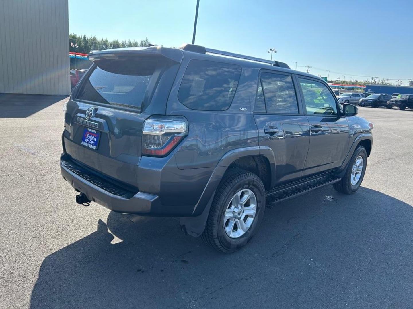 2022 GREY TOYOTA 4RUNNER SR5/SR5 PREMIUM (JTEMU5JR2N6) with an 4.0L engine, Automatic transmission, located at 2525 S. Cushman, Fairbanks, AK, 99701, (907) 452-5707, 64.824036, -147.712311 - Photo#2