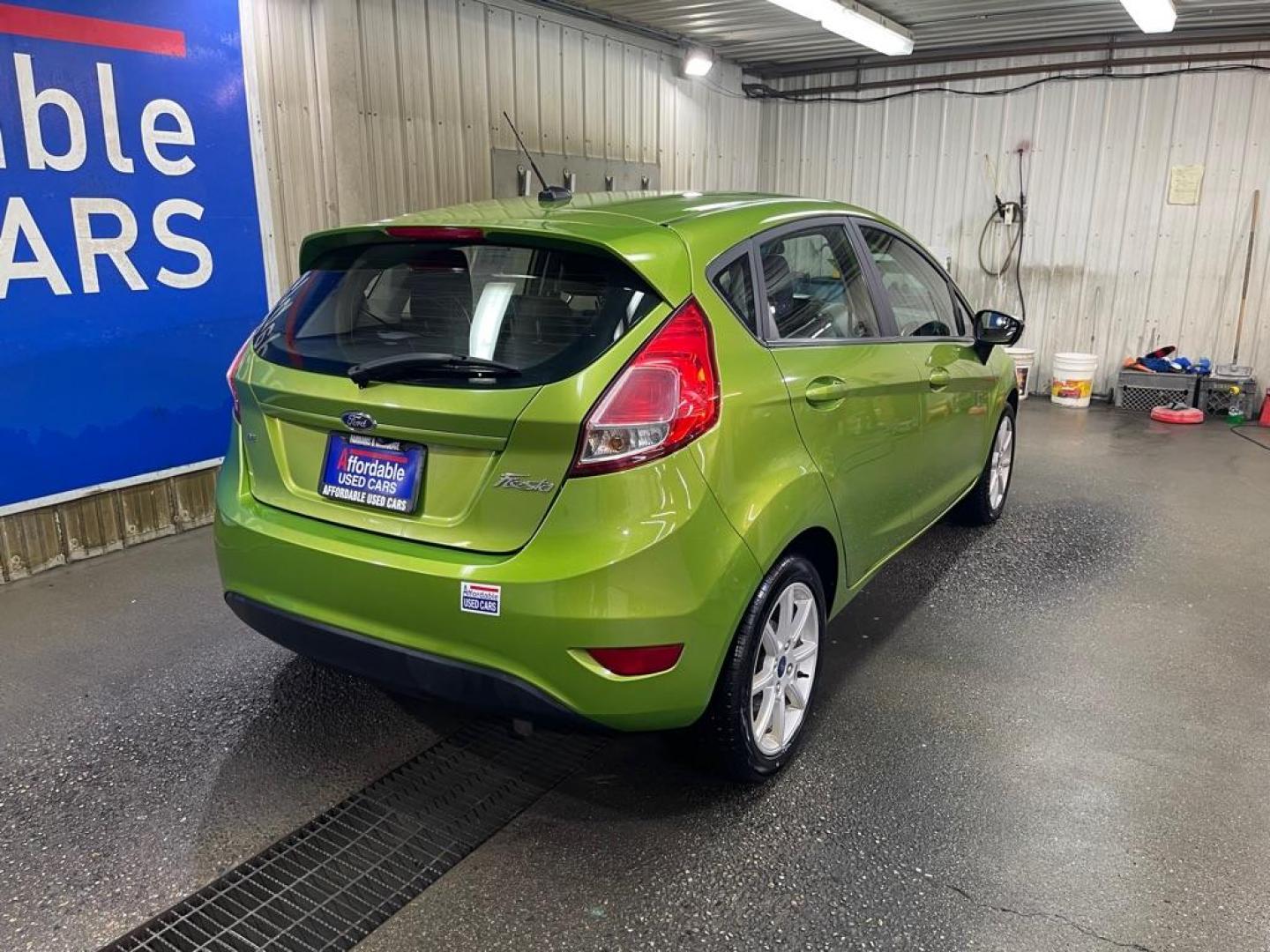 2018 GREEN FORD FIESTA SE (3FADP4EJ0JM) with an 1.6L engine, Automatic transmission, located at 2525 S. Cushman, Fairbanks, AK, 99701, (907) 452-5707, 64.824036, -147.712311 - Photo#2