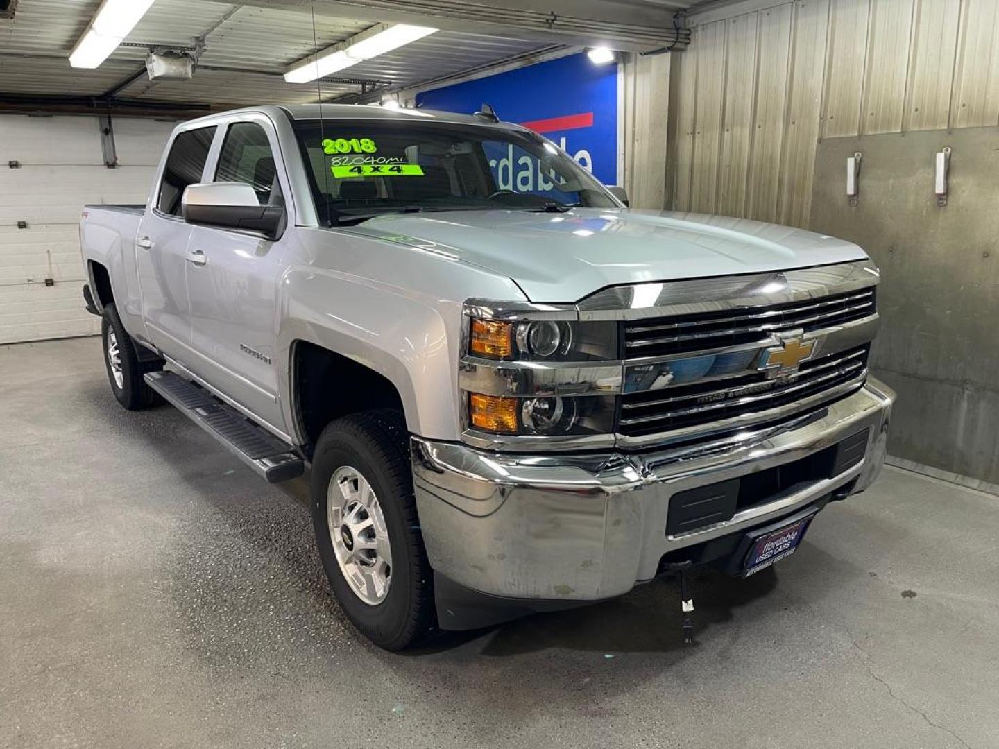 2018 SILVER CHEVROLET SILVERADO 2500 HEAVY DUTY LT (1GC1KVEG7JF) with an 6.0L engine, Automatic transmission, located at 2525 S. Cushman, Fairbanks, AK, 99701, (907) 452-5707, 64.824036, -147.712311 - Photo#0