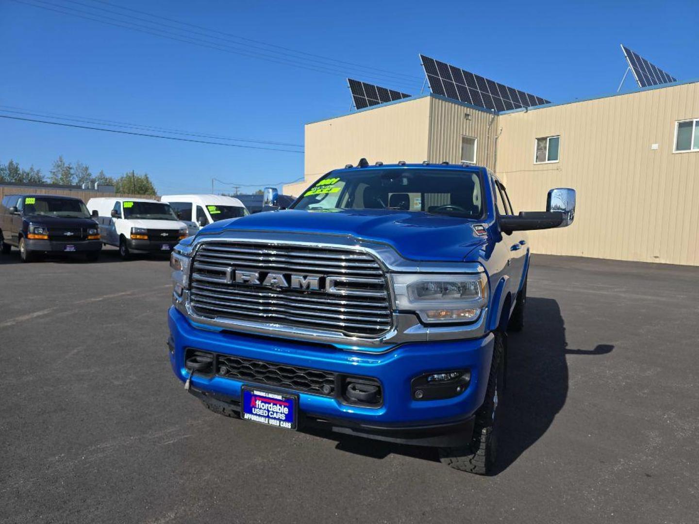 2021 BLUE RAM 3500 LARAMIE (3C63R3JJ7MG) with an 6.4L engine, Automatic transmission, located at 2525 S. Cushman, Fairbanks, AK, 99701, (907) 452-5707, 64.824036, -147.712311 - Photo#3