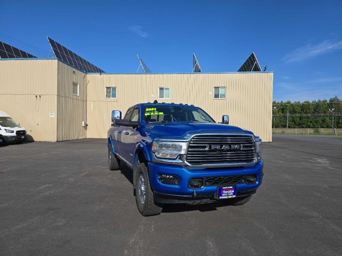 2021 BLUE RAM 3500 LARAMIE (3C63R3JJ7MG) with an 6.4L engine, Automatic transmission, located at 2525 S. Cushman, Fairbanks, AK, 99701, (907) 452-5707, 64.824036, -147.712311 - Photo#4