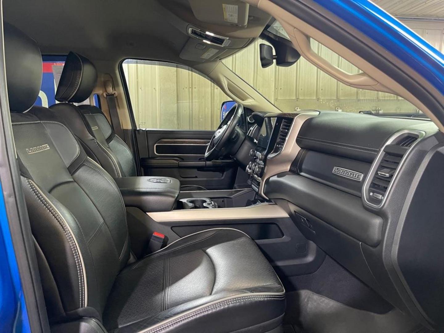 2021 BLUE RAM 3500 LARAMIE (3C63R3JJ7MG) with an 6.4L engine, Automatic transmission, located at 2525 S. Cushman, Fairbanks, AK, 99701, (907) 452-5707, 64.824036, -147.712311 - Photo#3