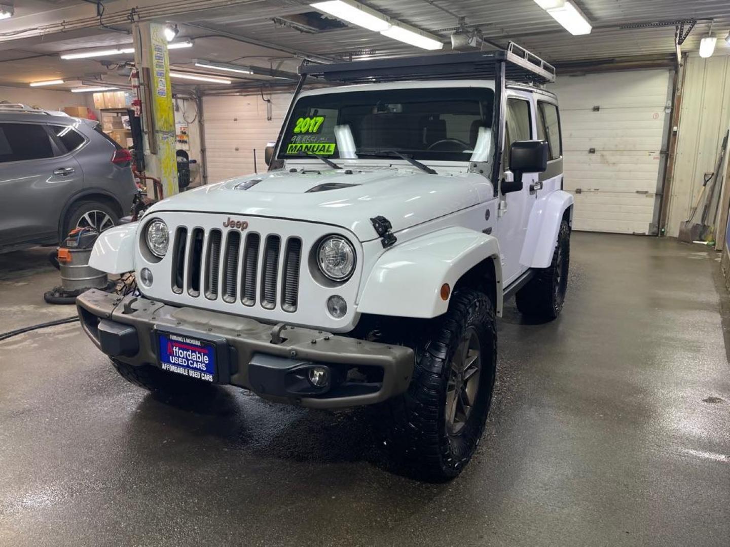 2017 WHITE JEEP WRANGLER SAHARA (1C4AJWBG7HL) with an 3.6L engine, 5-Speed Manual transmission, located at 2525 S. Cushman, Fairbanks, AK, 99701, (907) 452-5707, 64.824036, -147.712311 - Photo#1