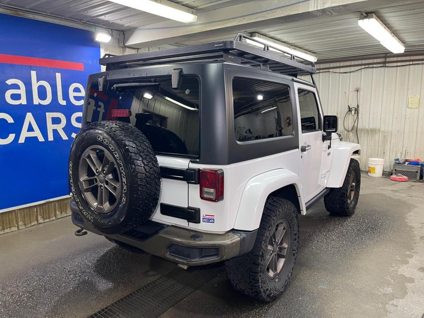 2017 WHITE JEEP WRANGLER SAHARA (1C4AJWBG7HL) with an 3.6L engine, 5-Speed Manual transmission, located at 2525 S. Cushman, Fairbanks, AK, 99701, (907) 452-5707, 64.824036, -147.712311 - Photo#2