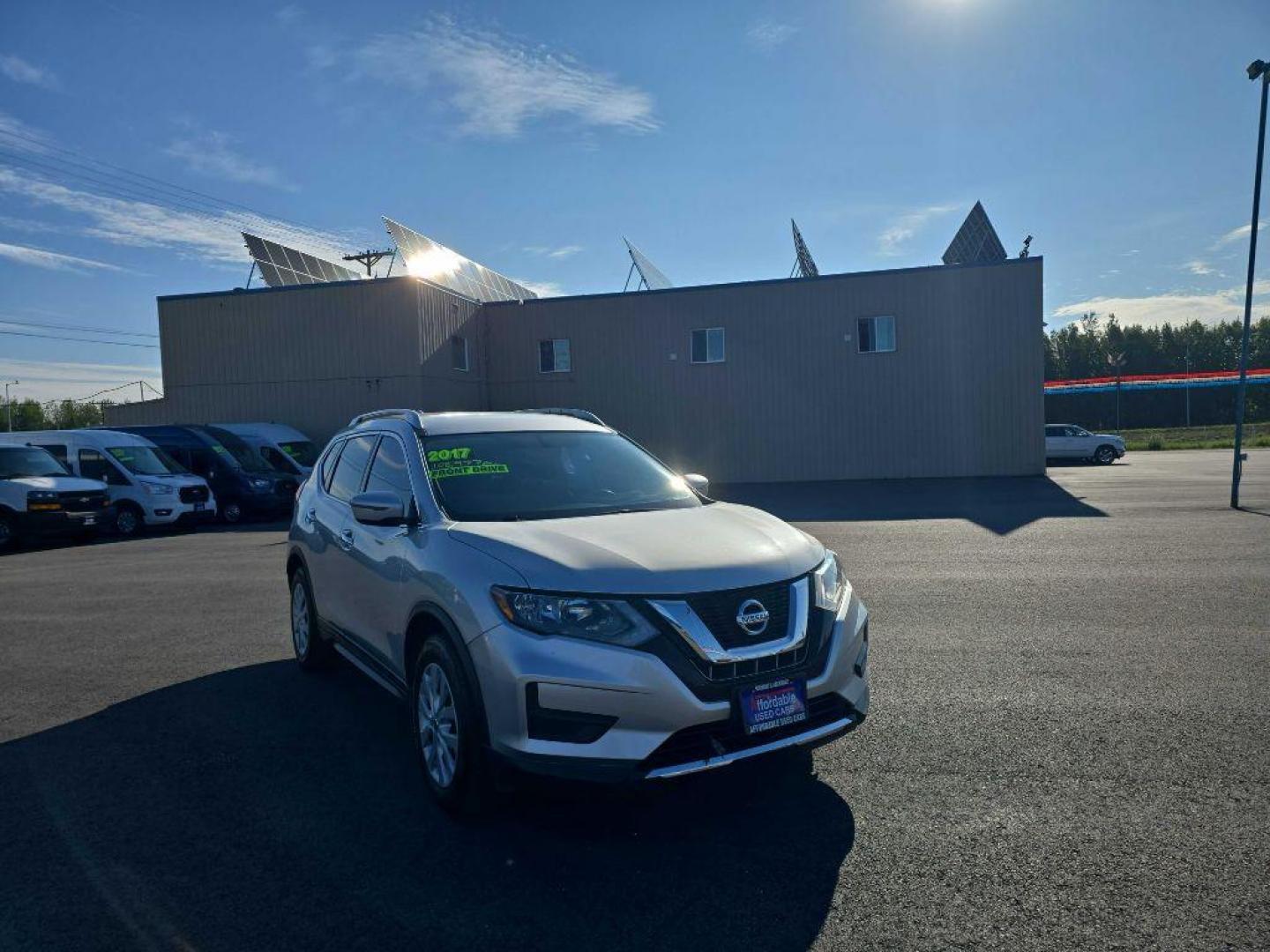 2017 SILVER NISSAN ROGUE S (JN8AT2MT6HW) with an 2.5L engine, Continuously Variable transmission, located at 2525 S. Cushman, Fairbanks, AK, 99701, (907) 452-5707, 64.824036, -147.712311 - Photo#4