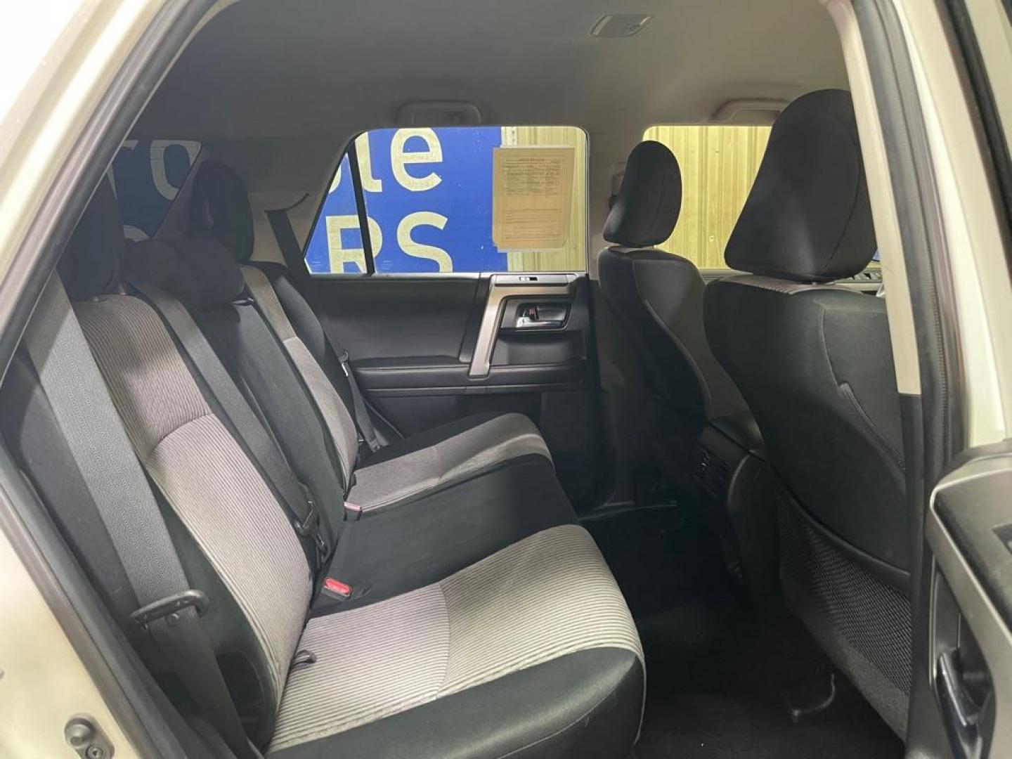 2022 WHITE TOYOTA 4RUNNER SR5 (JTEEU5JR0N5) with an 4.0L engine, Automatic transmission, located at 2525 S. Cushman, Fairbanks, AK, 99701, (907) 452-5707, 64.824036, -147.712311 - Photo#4