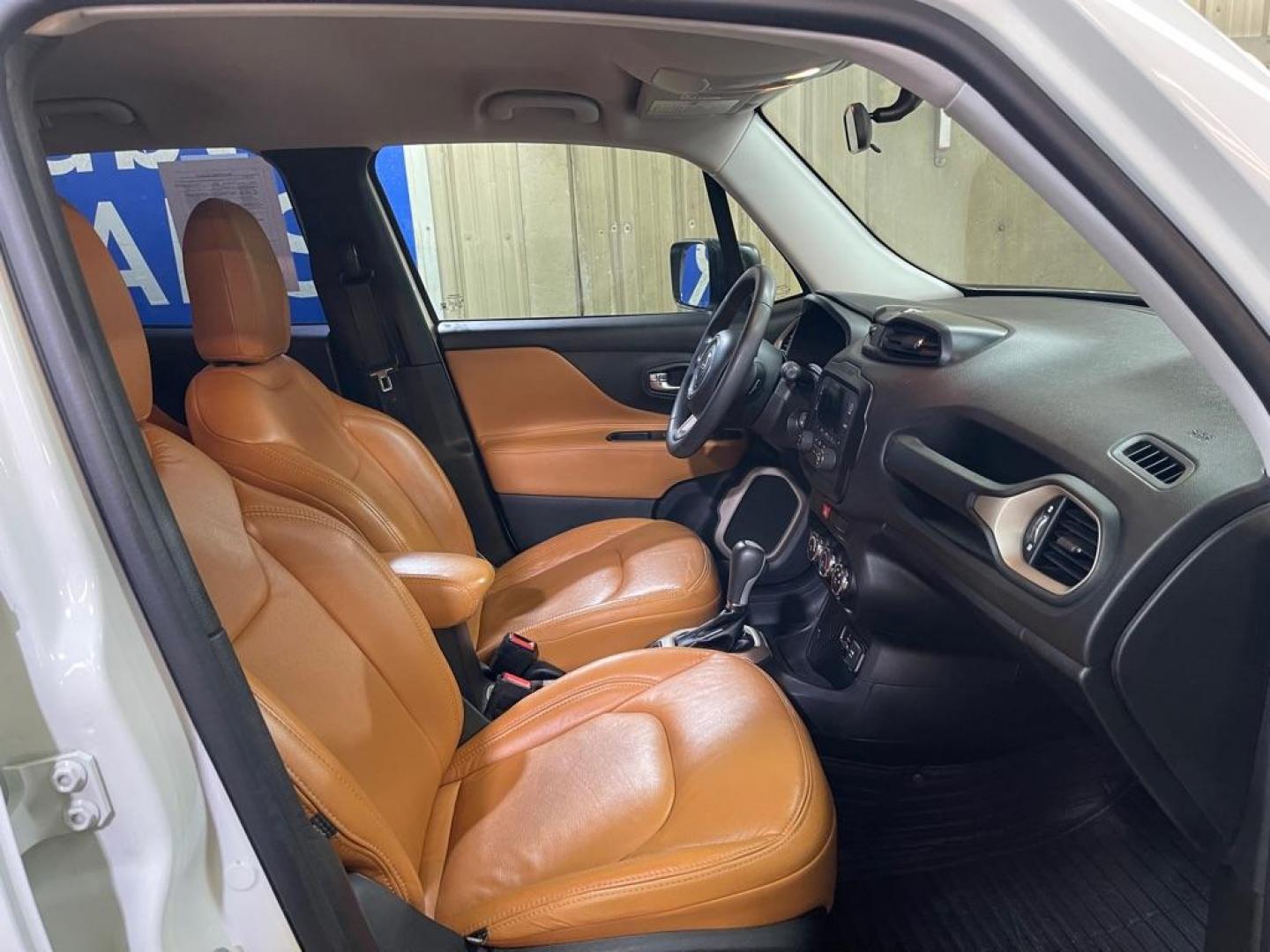 2015 WHITE JEEP RENEGADE SPORT (ZACCJAAT2FP) with an 2.4L engine, Automatic transmission, located at 2525 S. Cushman, Fairbanks, AK, 99701, (907) 452-5707, 64.824036, -147.712311 - Photo#3