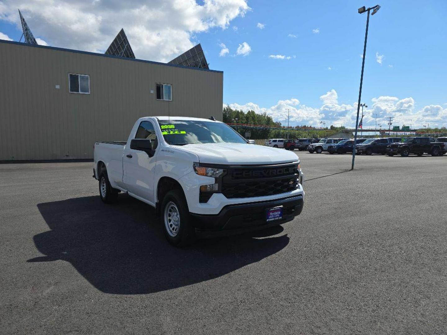 2025 WHITE CHEVROLET SILVERADO 1500 (3GCNKAED1SG) with an 5.3L engine, Automatic transmission, located at 2525 S. Cushman, Fairbanks, AK, 99701, (907) 452-5707, 64.824036, -147.712311 - Photo#2