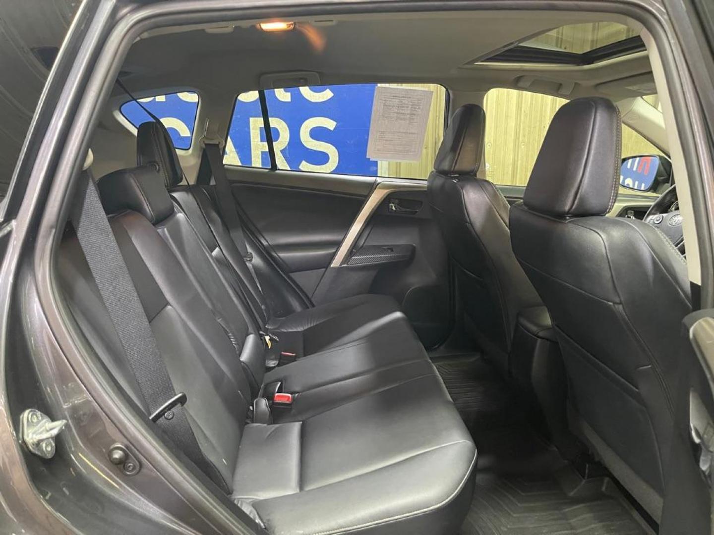 2015 GRAY TOYOTA RAV4 LIMITED (2T3DFREV8FW) with an 2.5L engine, Automatic transmission, located at 2525 S. Cushman, Fairbanks, AK, 99701, (907) 452-5707, 64.824036, -147.712311 - Photo#4