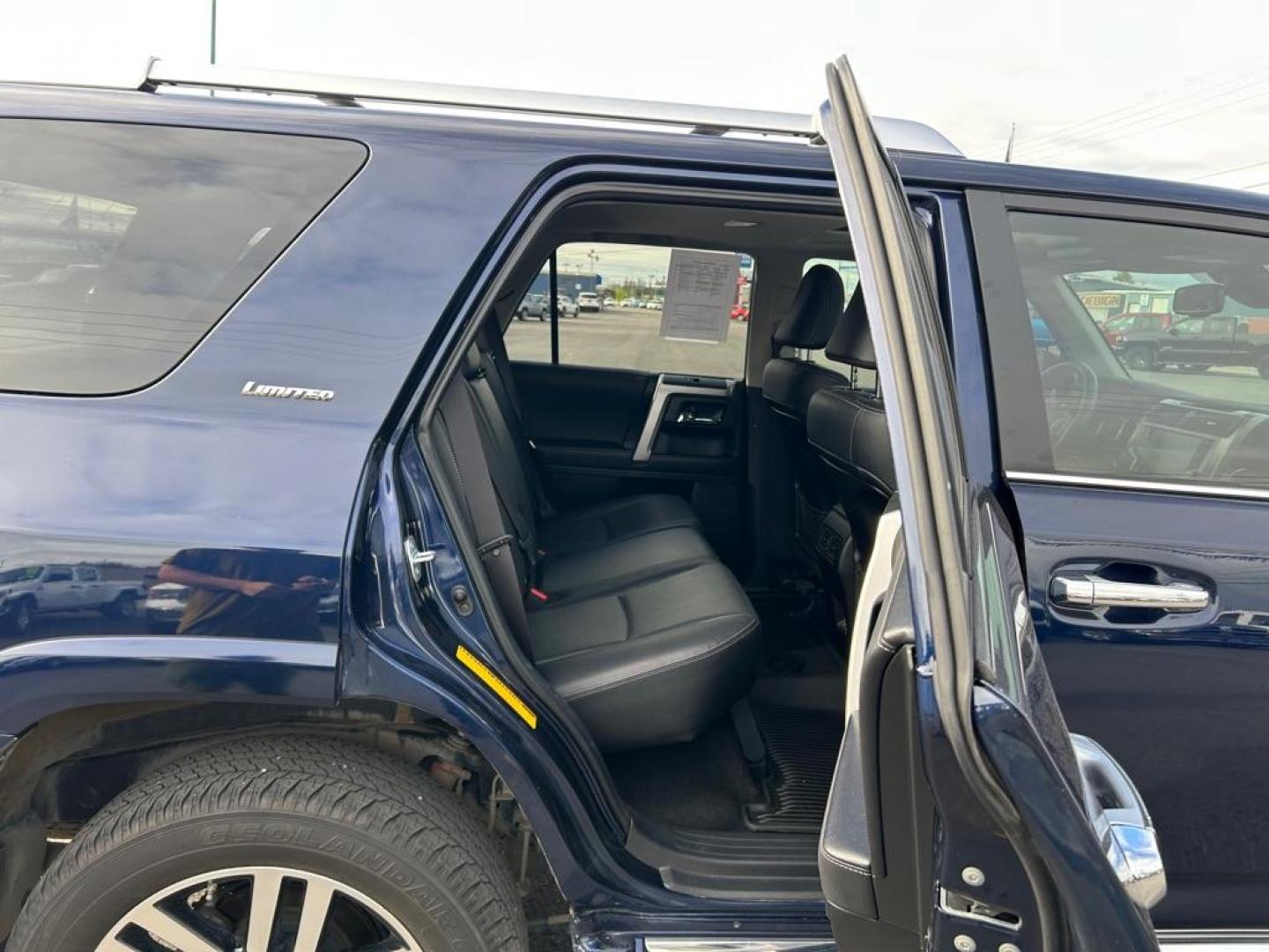 2020 BLUE TOYOTA 4RUNNER LIMITED (JTEBU5JR0L5) with an 4.0L engine, Automatic transmission, located at 2525 S. Cushman, Fairbanks, AK, 99701, (907) 452-5707, 64.824036, -147.712311 - Photo#5