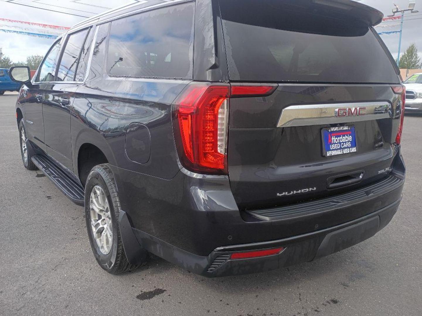 2023 BLUE GMC YUKON XL 1500 SLE (1GKS2FKD4PR) with an 5.3L engine, Automatic transmission, located at 2525 S. Cushman, Fairbanks, AK, 99701, (907) 452-5707, 64.824036, -147.712311 - Photo#2