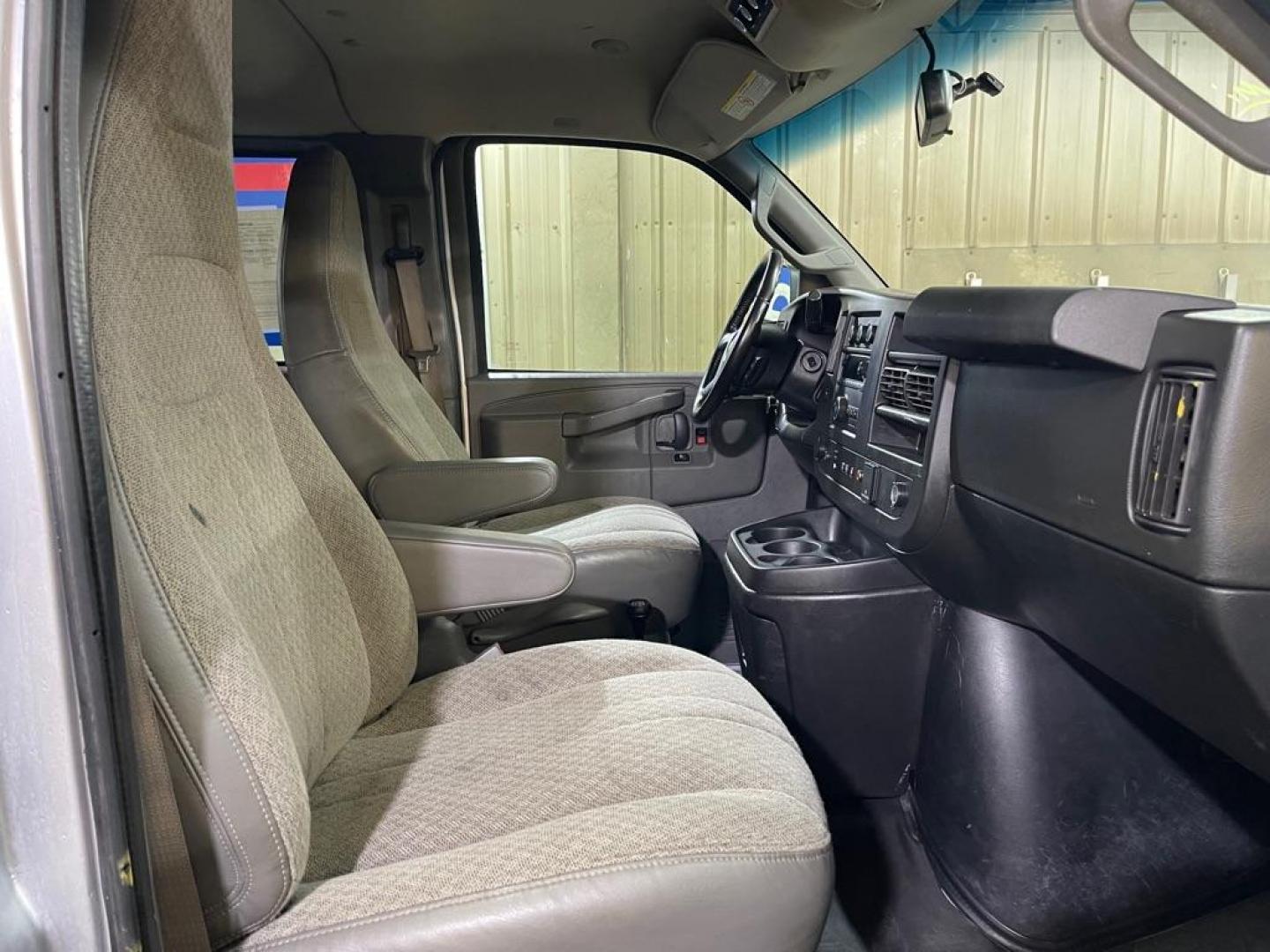 2020 SILVER CHEVROLET EXPRESS G3500 LS QUIG. 4X4 (1GAZGNFG6L1) with an 6.0L engine, Automatic transmission, located at 2525 S. Cushman, Fairbanks, AK, 99701, (907) 452-5707, 64.824036, -147.712311 - Photo#3