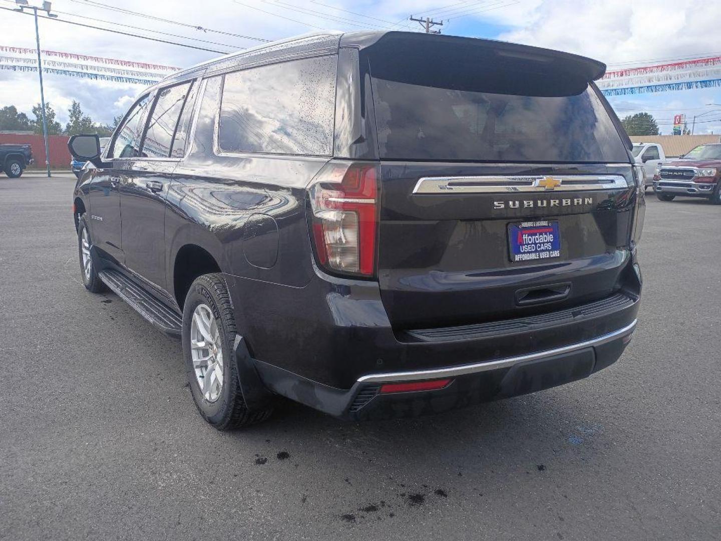 2024 GRAY CHEVROLET SUBURBAN 1500 LS (1GNSKBKD7RR) with an 5.3L engine, Automatic transmission, located at 2525 S. Cushman, Fairbanks, AK, 99701, (907) 452-5707, 64.824036, -147.712311 - Photo#1