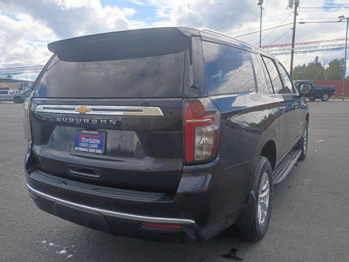 2024 GRAY CHEVROLET SUBURBAN 1500 LS (1GNSKBKD7RR) with an 5.3L engine, Automatic transmission, located at 2525 S. Cushman, Fairbanks, AK, 99701, (907) 452-5707, 64.824036, -147.712311 - Photo#2