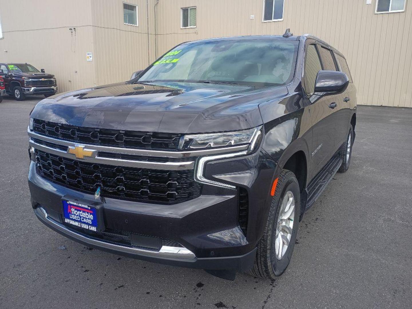 2024 GRAY CHEVROLET SUBURBAN 1500 LS (1GNSKBKD7RR) with an 5.3L engine, Automatic transmission, located at 2525 S. Cushman, Fairbanks, AK, 99701, (907) 452-5707, 64.824036, -147.712311 - Photo#3