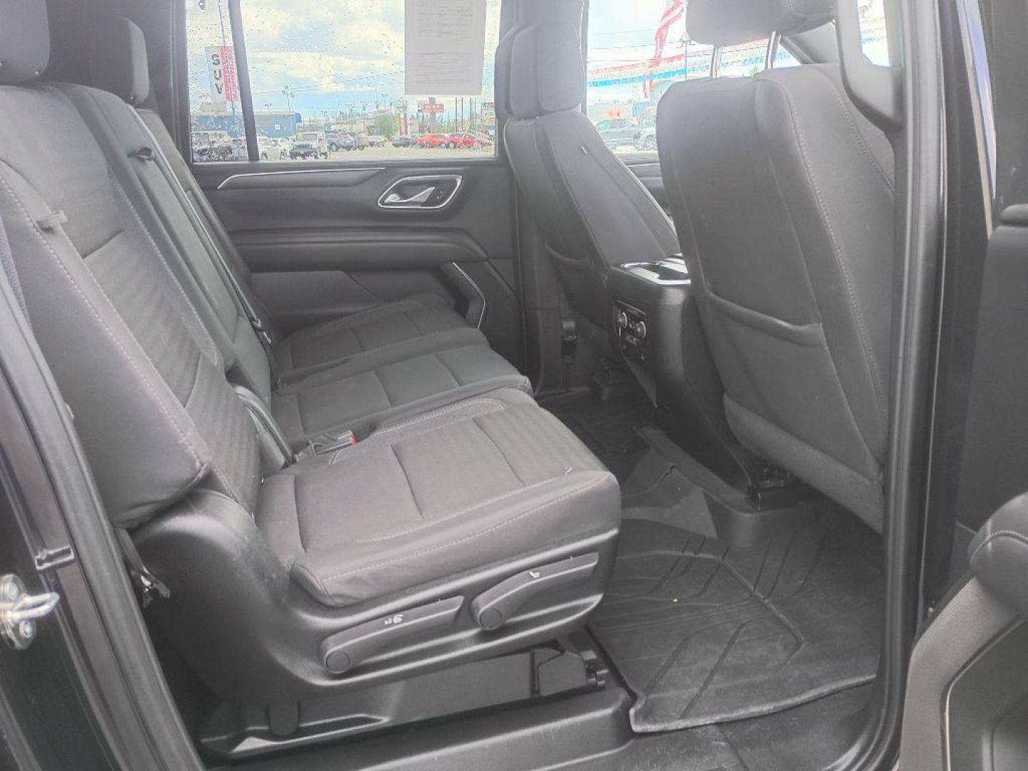 2024 GRAY CHEVROLET SUBURBAN 1500 LS (1GNSKBKD7RR) with an 5.3L engine, Automatic transmission, located at 2525 S. Cushman, Fairbanks, AK, 99701, (907) 452-5707, 64.824036, -147.712311 - Photo#5