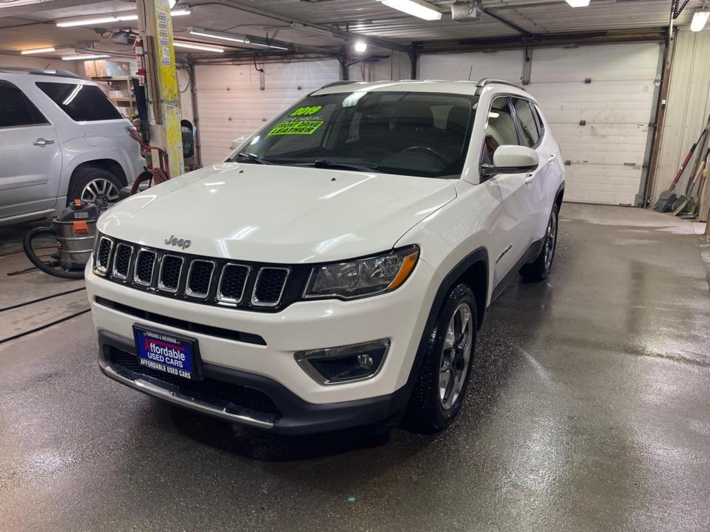 2019 WHTIE JEEP COMPASS LIMITED (3C4NJCCB8KT) with an 2.4L engine, Automatic transmission, located at 2525 S. Cushman, Fairbanks, AK, 99701, (907) 452-5707, 64.824036, -147.712311 - Photo#1