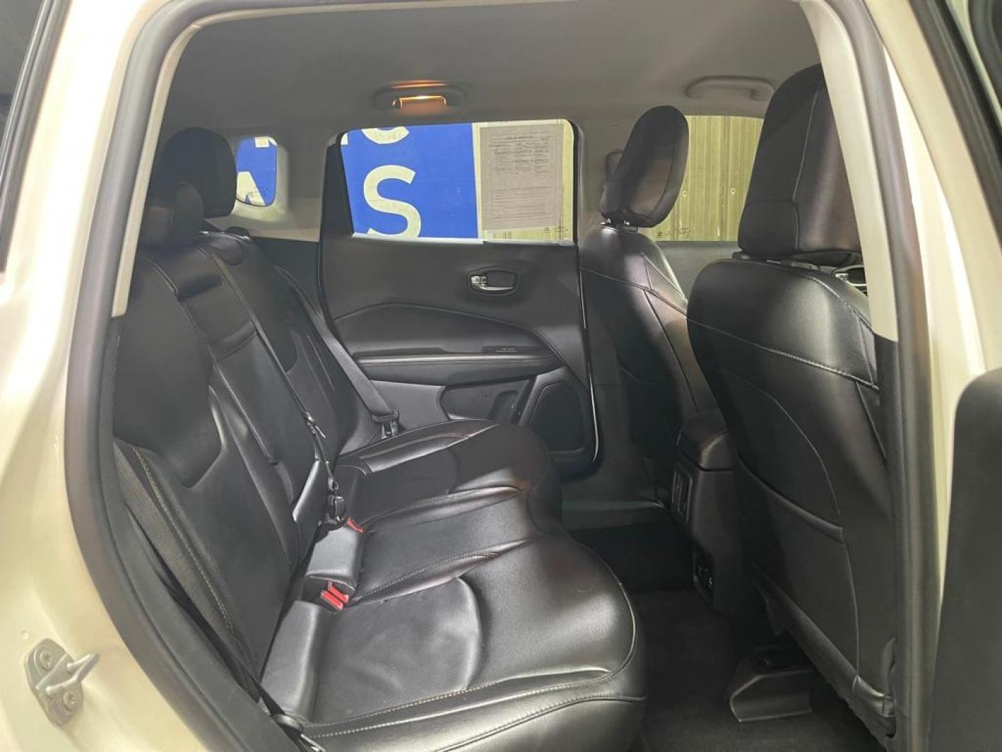 2019 WHTIE JEEP COMPASS LIMITED (3C4NJCCB8KT) with an 2.4L engine, Automatic transmission, located at 2525 S. Cushman, Fairbanks, AK, 99701, (907) 452-5707, 64.824036, -147.712311 - Photo#4