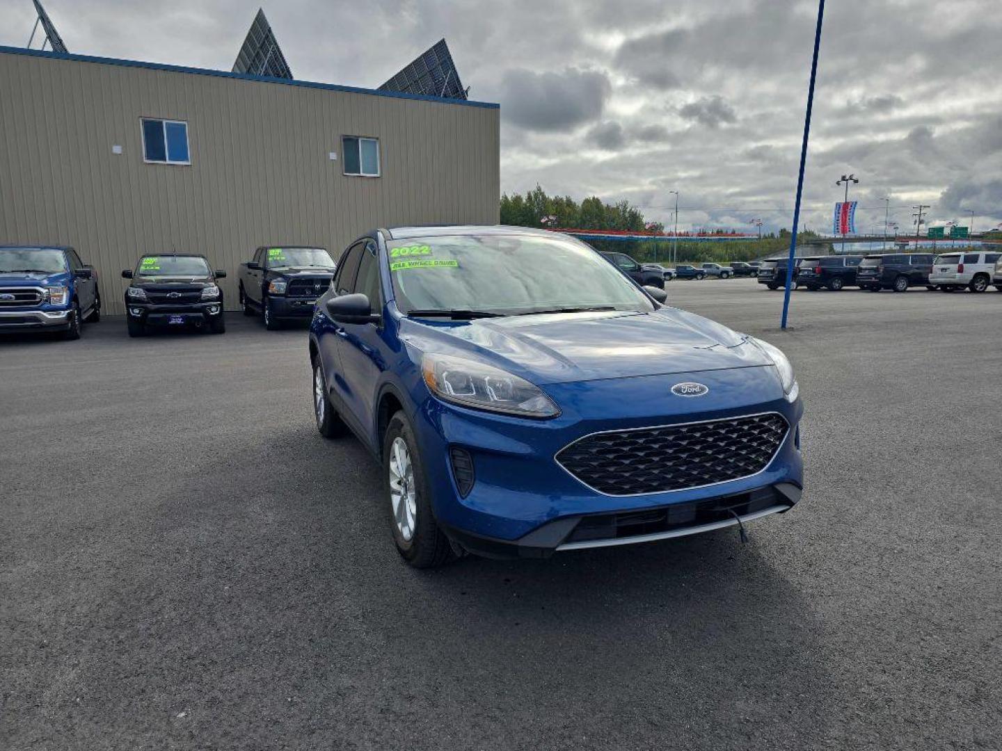 2022 BLUE FORD ESCAPE SE (1FMCU9G69NU) with an 1.5L engine, Automatic transmission, located at 2525 S. Cushman, Fairbanks, AK, 99701, (907) 452-5707, 64.824036, -147.712311 - Photo#0