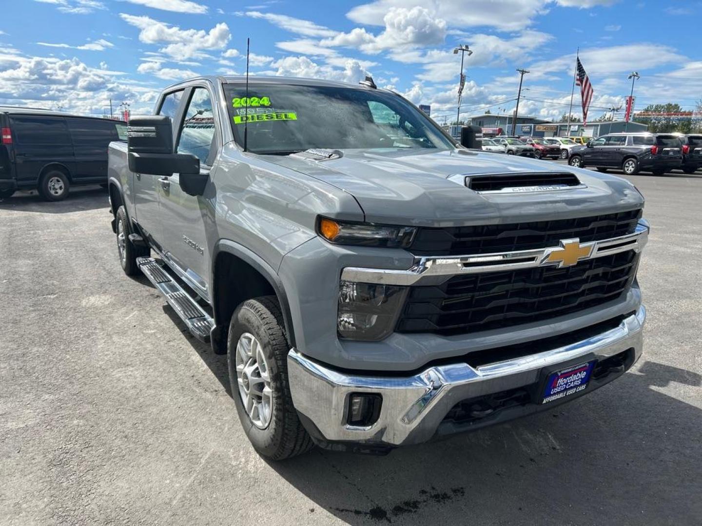 2024 GRAY CHEVROLET SILVERADO 2500 HEAVY DUTY LT (2GC4YNEYXR1) with an 6.6L engine, Automatic transmission, located at 2525 S. Cushman, Fairbanks, AK, 99701, (907) 452-5707, 64.824036, -147.712311 - Photo#1