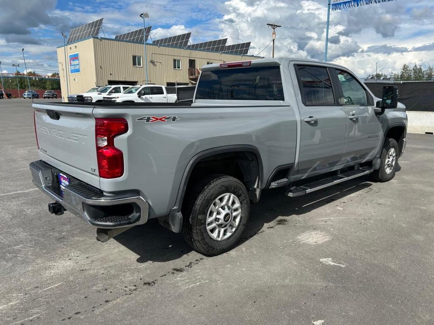 2024 GRAY CHEVROLET SILVERADO 2500 HEAVY DUTY LT (2GC4YNEYXR1) with an 6.6L engine, Automatic transmission, located at 2525 S. Cushman, Fairbanks, AK, 99701, (907) 452-5707, 64.824036, -147.712311 - Photo#2