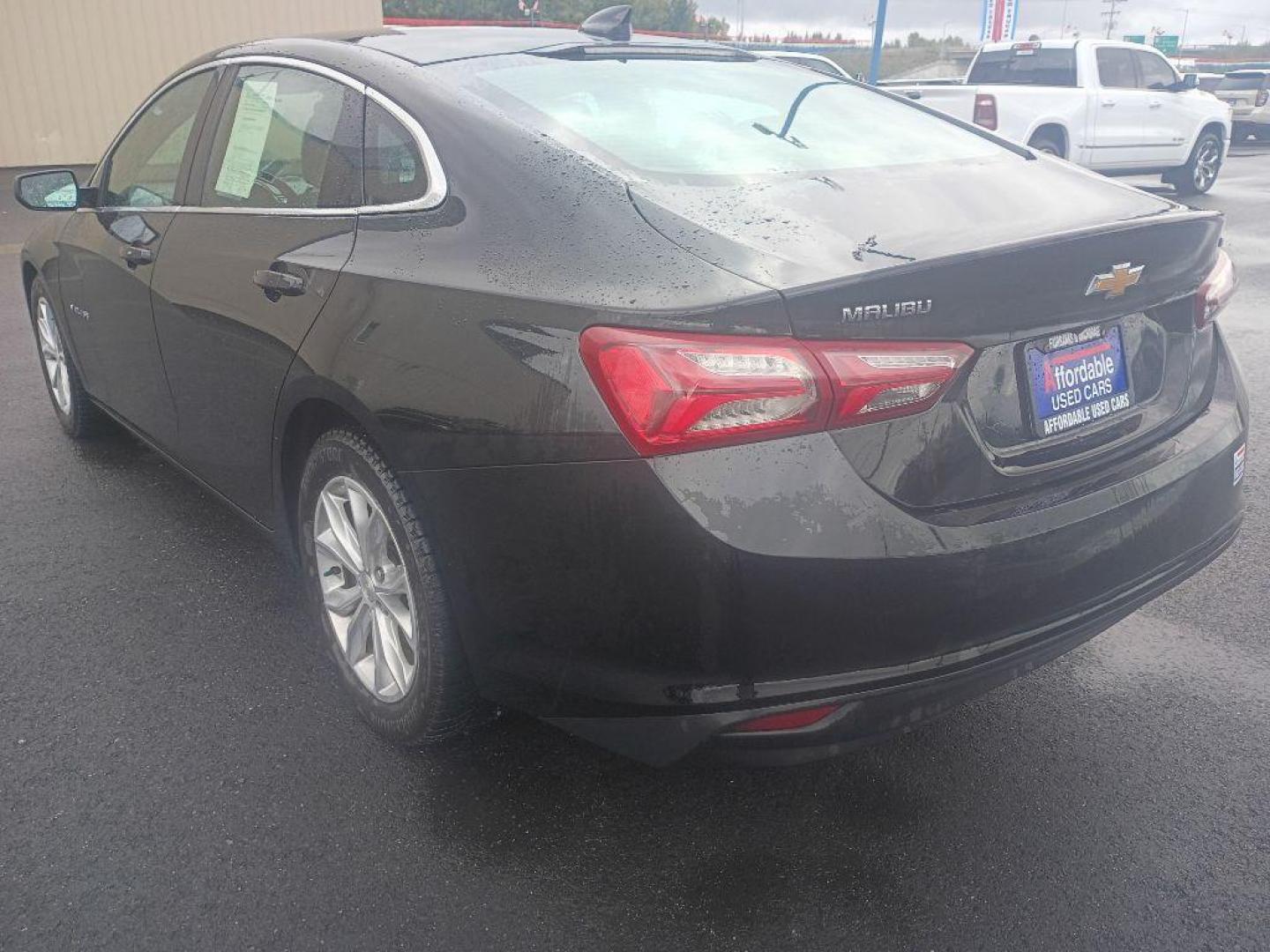 2020 BLACK CHEVROLET MALIBU LT (1G1ZD5ST2LF) with an 1.5L engine, Continuously Variable transmission, located at 2525 S. Cushman, Fairbanks, AK, 99701, (907) 452-5707, 64.824036, -147.712311 - Photo#2