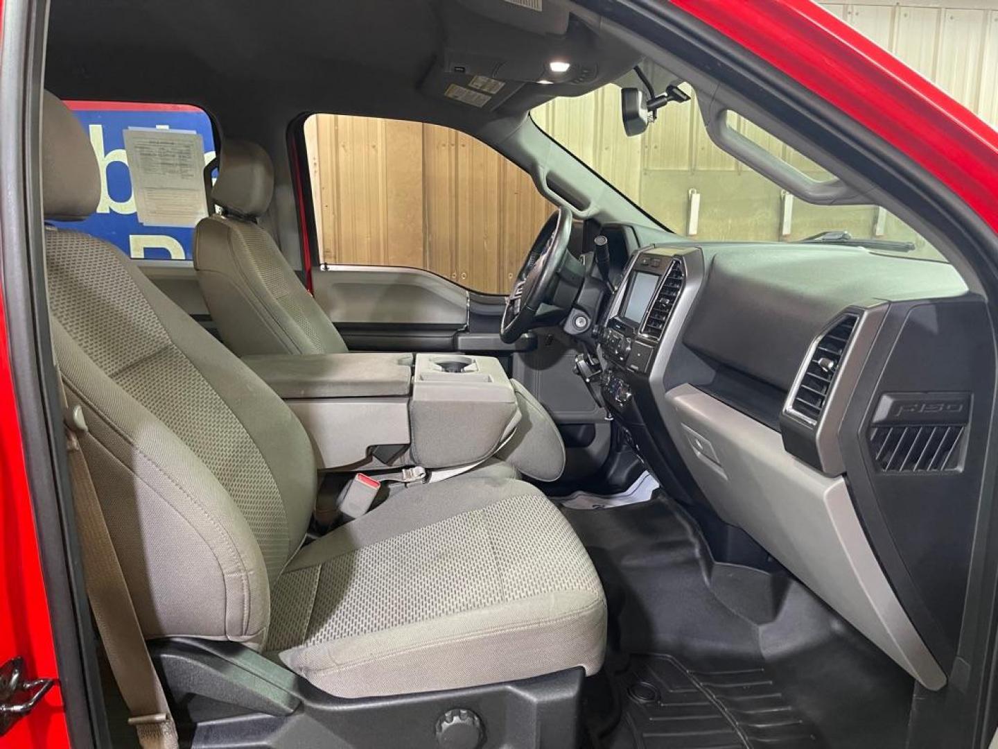 2015 RED FORD F150 SUPERCREW (1FTEW1EF5FF) with an 5.0L engine, Automatic transmission, located at 2525 S. Cushman, Fairbanks, AK, 99701, (907) 452-5707, 64.824036, -147.712311 - Photo#3