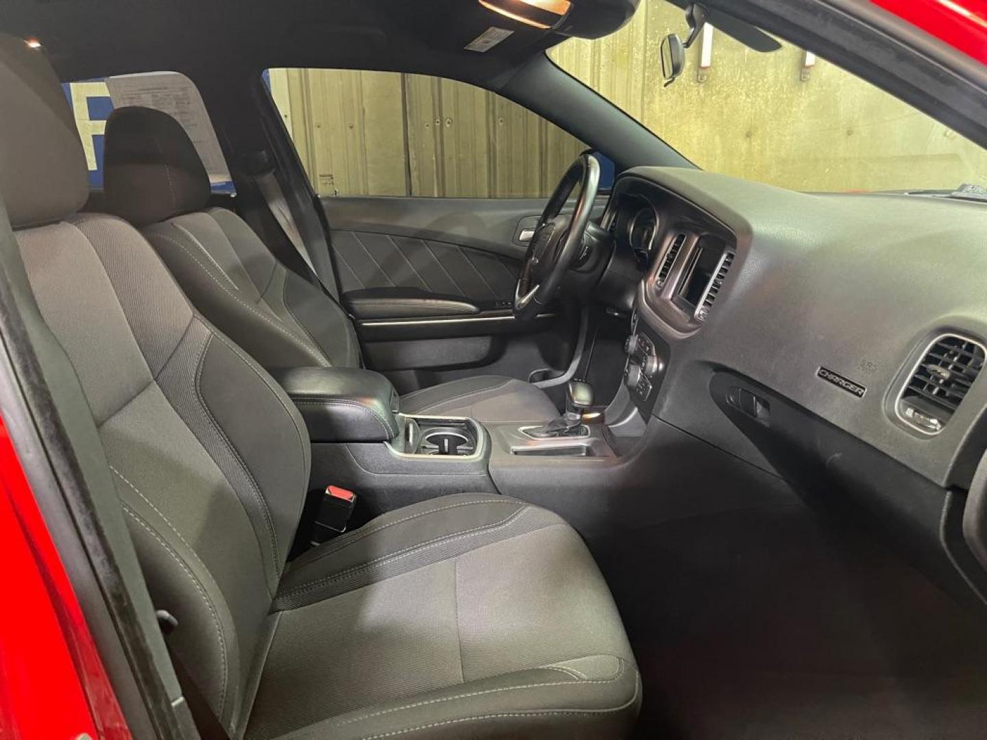 2022 RED DODGE CHARGER SXT (2C3CDXBG3NH) with an 3.6L engine, Automatic transmission, located at 2525 S. Cushman, Fairbanks, AK, 99701, (907) 452-5707, 64.824036, -147.712311 - Photo#3