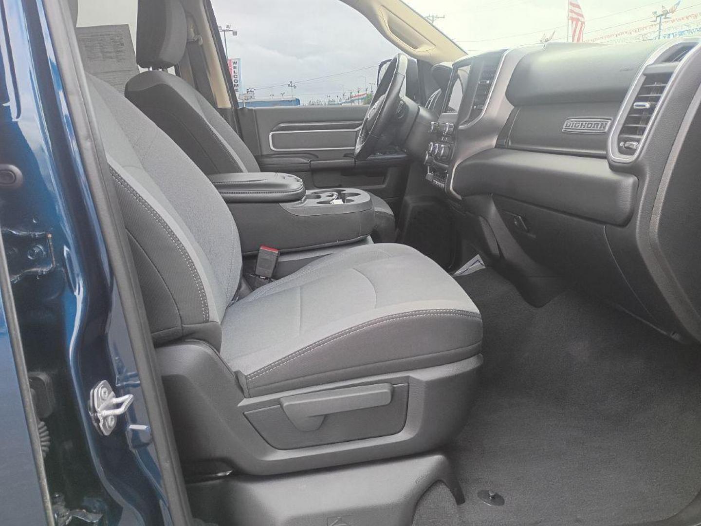 2020 BLUE RAM 2500 BIG HORN (3C6UR5DJ9LG) with an 6.4L engine, Automatic transmission, located at 2525 S. Cushman, Fairbanks, AK, 99701, (907) 452-5707, 64.824036, -147.712311 - Photo#5