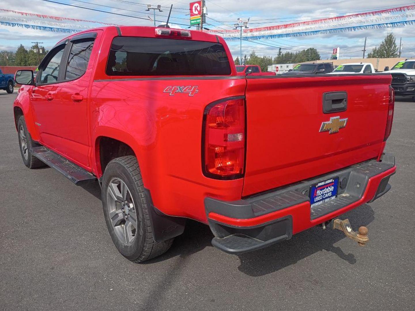 2018 RED CHEVROLET COLORADO (1GCGTBEN4J1) with an 3.6L engine, Automatic transmission, located at 2525 S. Cushman, Fairbanks, AK, 99701, (907) 452-5707, 64.824036, -147.712311 - Photo#3